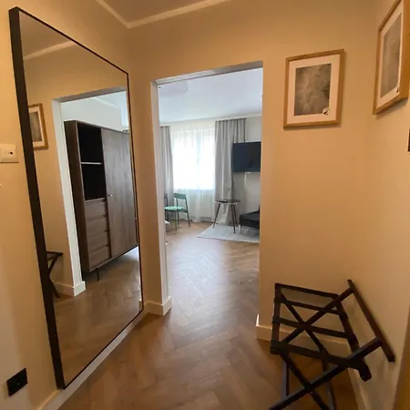 Odrodzenia 5 Centrum Lubina شقة